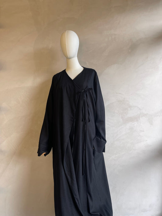 Coal Wrap Tie Abaya