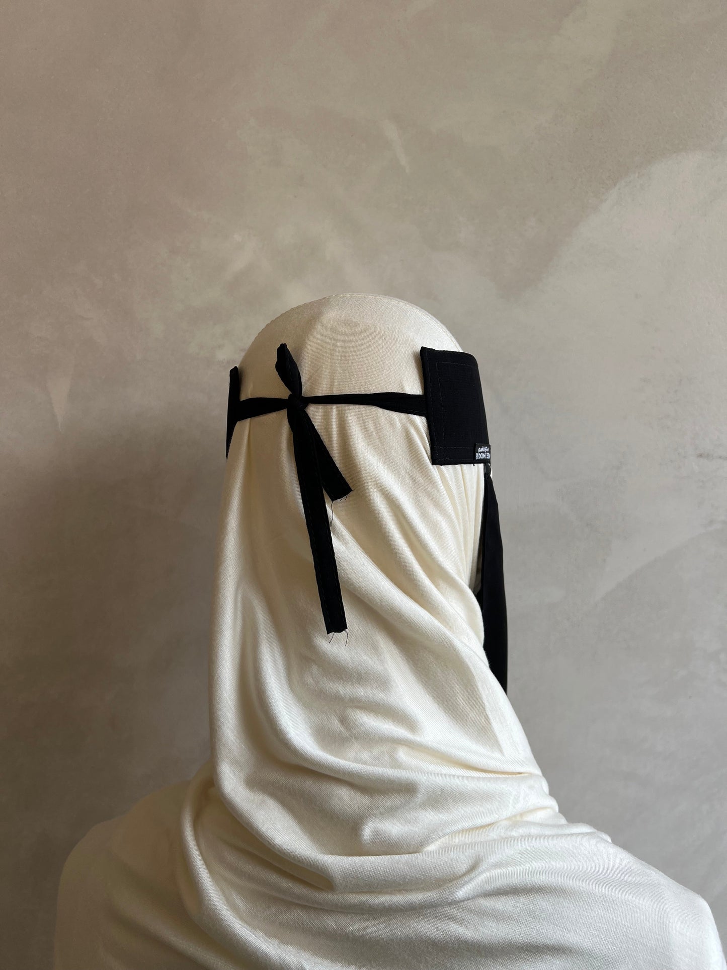 Short hard top niqab