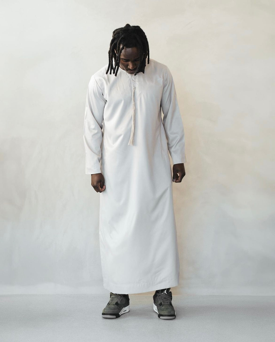 Beige Emirati thobe