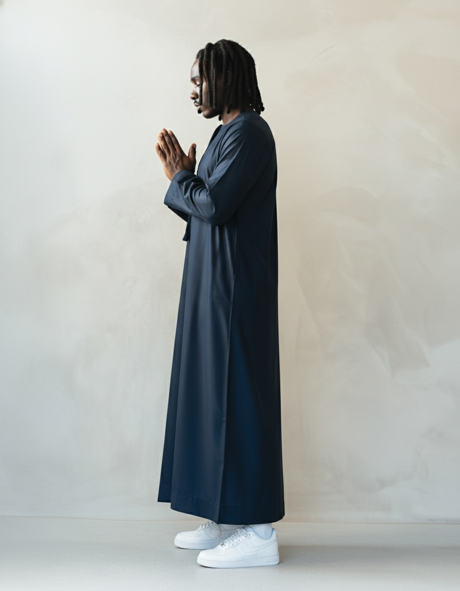 Navy Emirati thobe