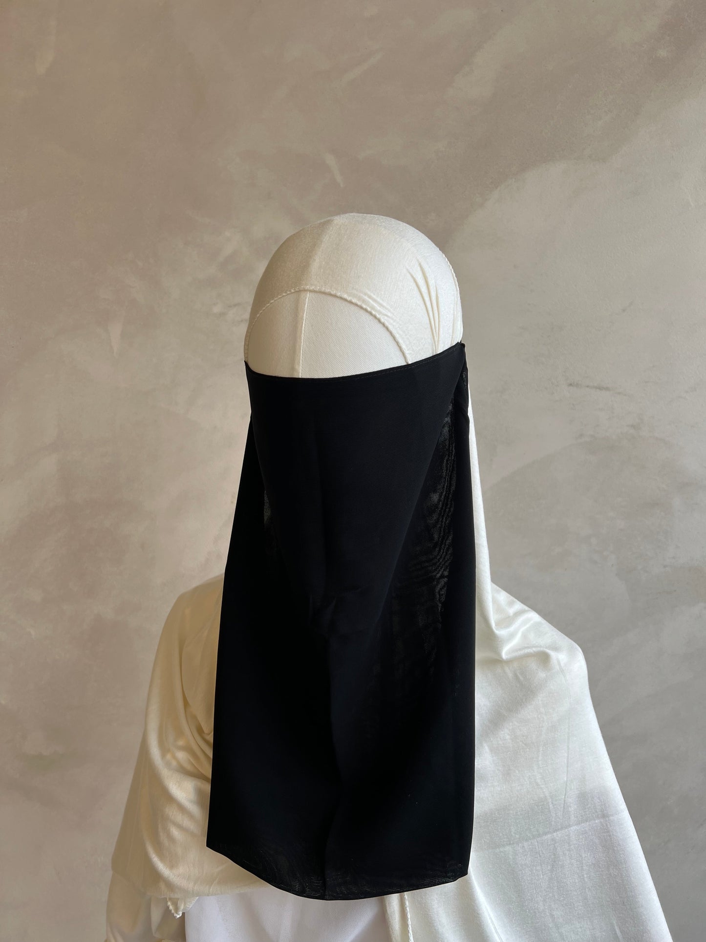 Half niqab